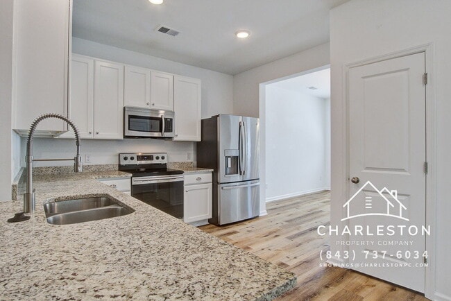 Building Photo - 200 Woodward Rd