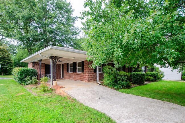 Building Photo - 5122 Lavista Rd