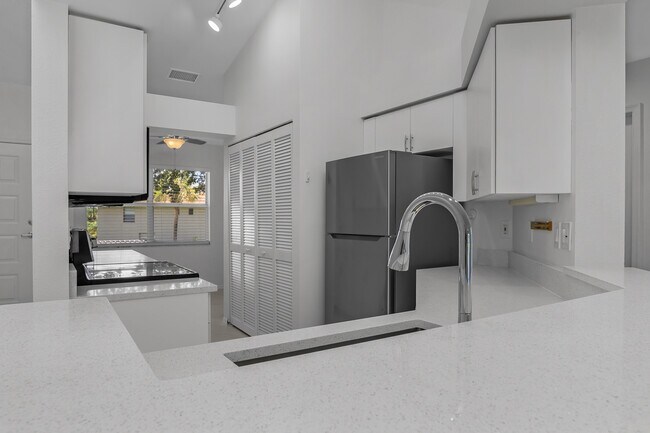 Building Photo - 145 Wading Bird Cir
