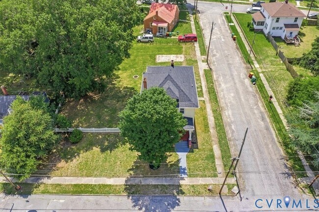 Building Photo - 1802 Varina Ave