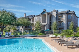 Building Photo - Lakeline Parmer Lane