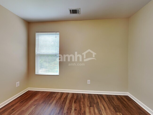 Building Photo - 160 Hamilton Grove Dr