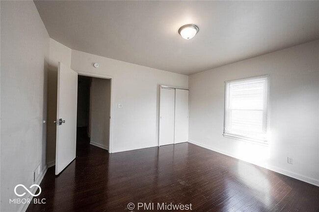 Building Photo - 264 N Holmes Ave