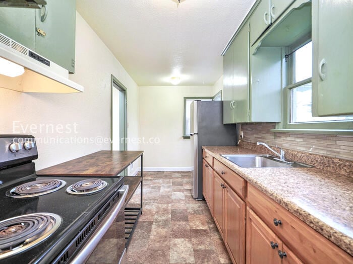 Building Photo - 509 3rd St SW