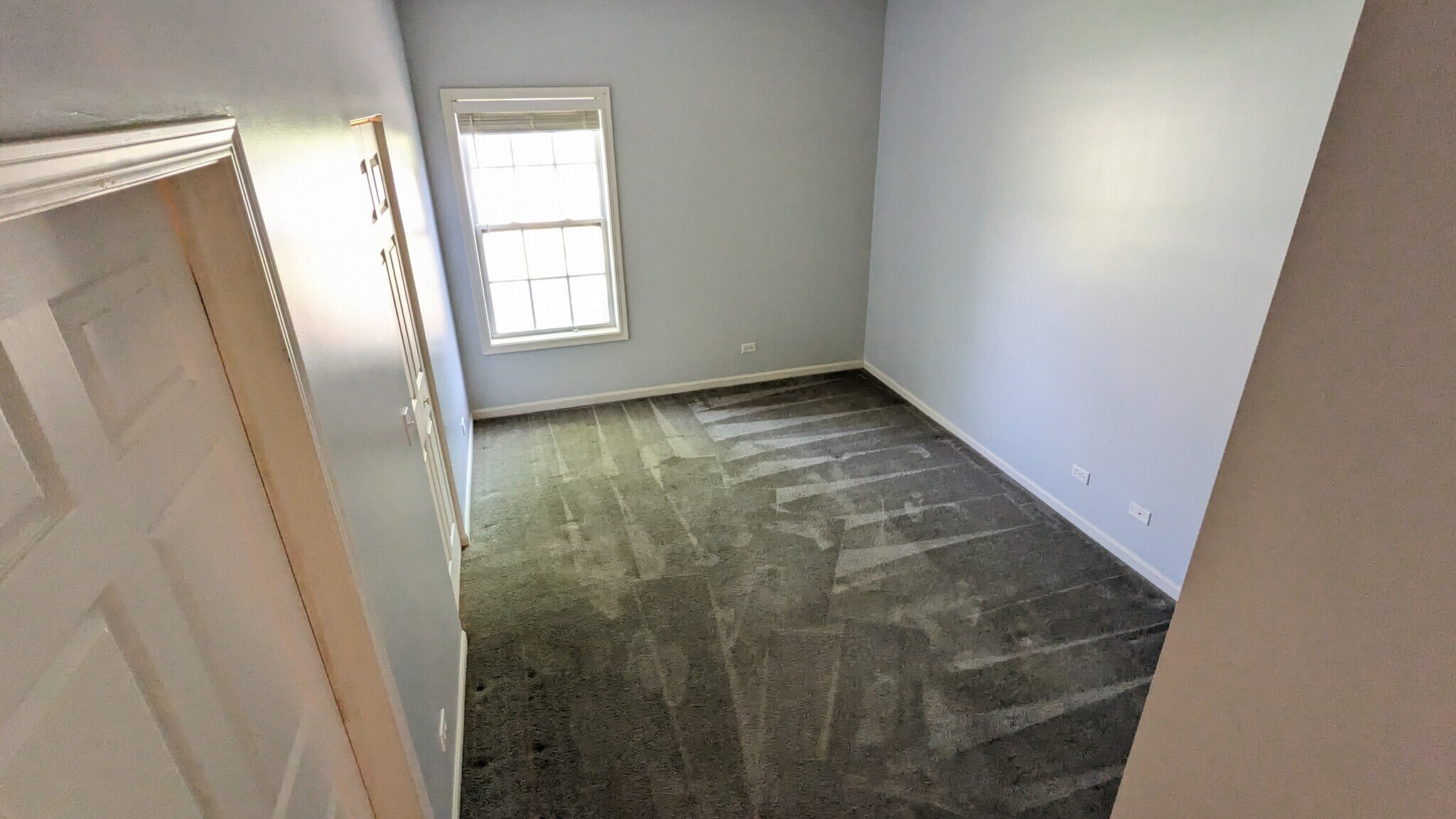 Building Photo - 8118 Honeysuckle Ct
