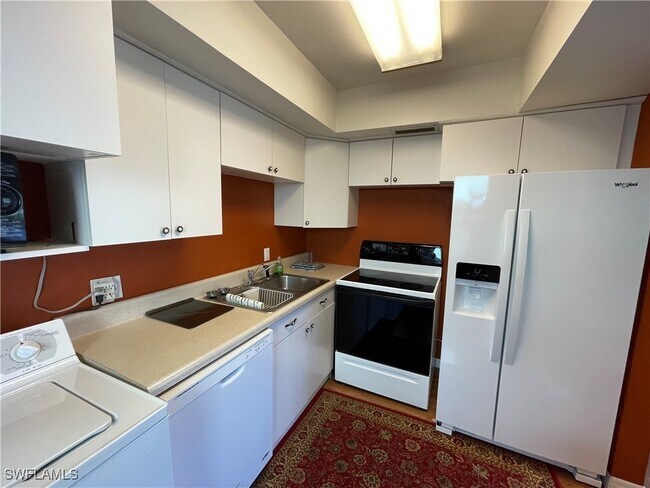 Building Photo - 1400 Pompei Ln