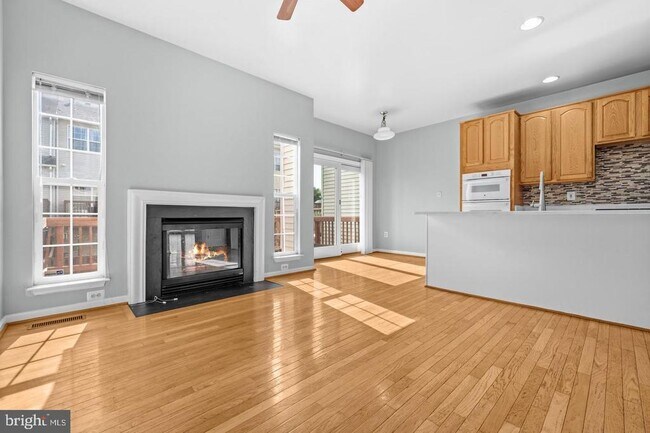 Building Photo - 6687 Roderick Loop