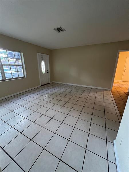 Building Photo - 418 E Evanston Cir