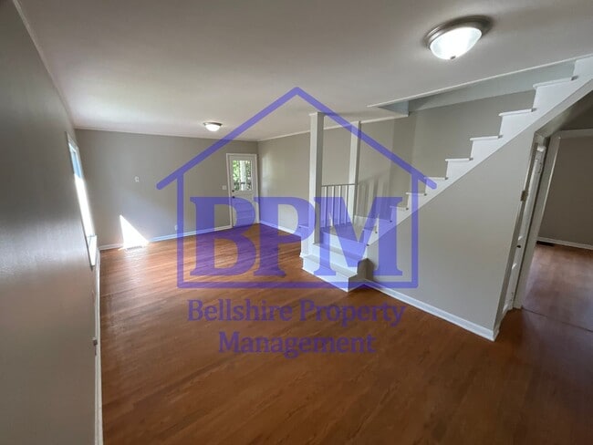 Building Photo - Charming 2-Bedroom Home in the Heart of Di...
