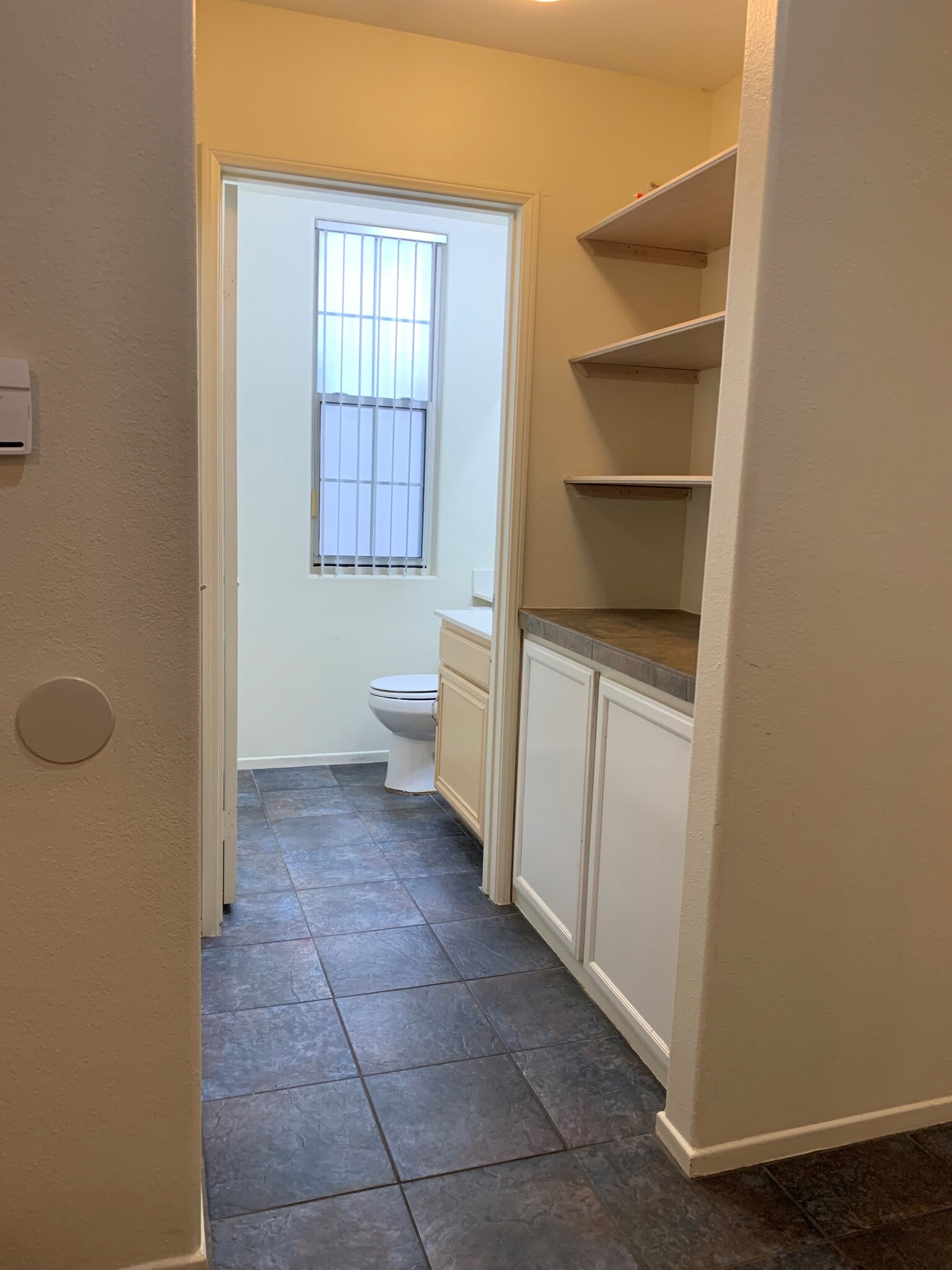 Building Photo - 18316 1/2 Keswick St