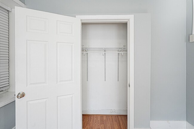 Building Photo - 24 Charlton St