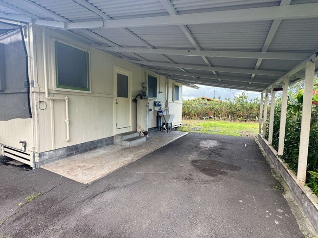 Building Photo - "Cozy 2-Bed Gem in Panaewa, Hilo - Perfectly Conveniently Located!"