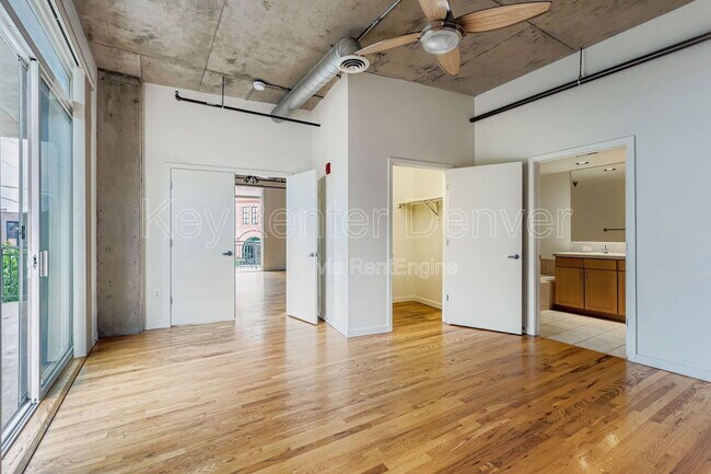 Building Photo - 3201 Shoshone St
