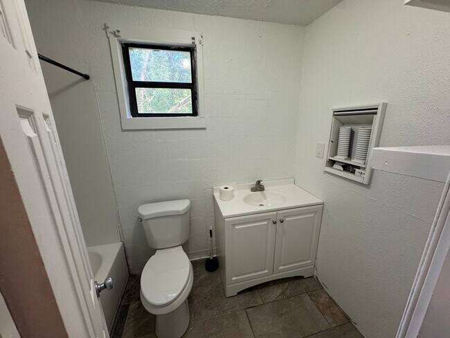 Building Photo - 1143 Indian Gap Cir