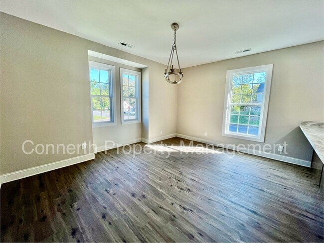 Building Photo - 774 Gracey Ave