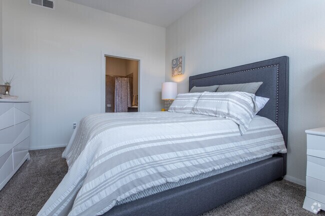 Building Photo - Hot Deal: 1 Month + Waived Fees!