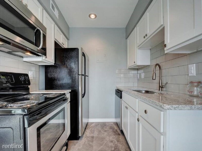 Building Photo - 809 Cheryl St
