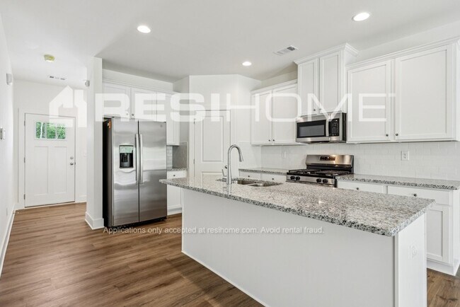 Building Photo - 1590 Barrow Xing Blvd
