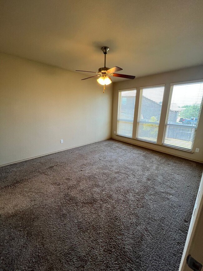 Building Photo - 1213 Ashley Dr
