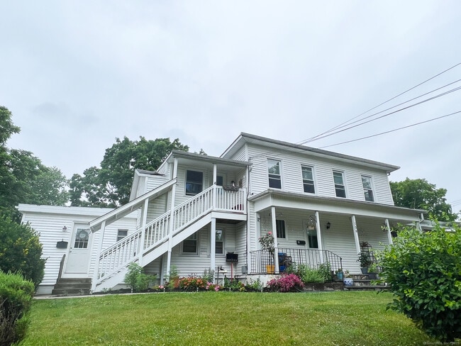 Primary Photo - 156 W Main St