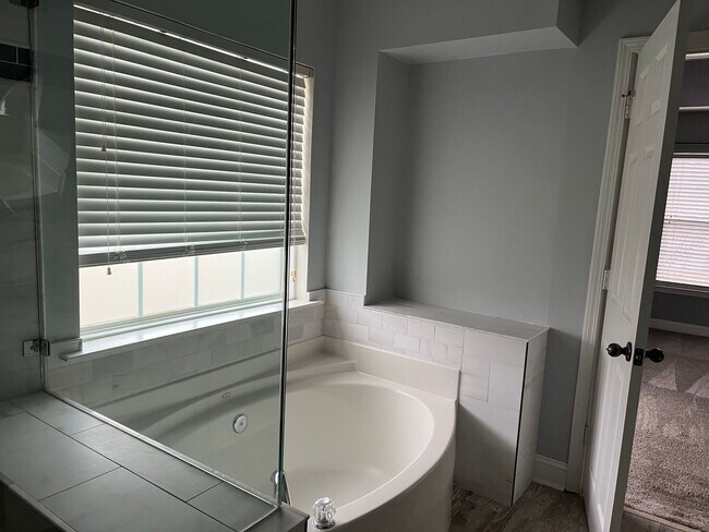 Building Photo - 10515 Hawick Ct