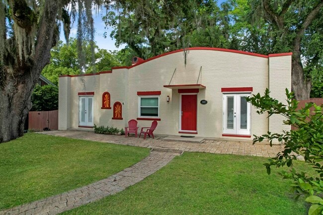 Building Photo - 1647 Lake Ella Dr