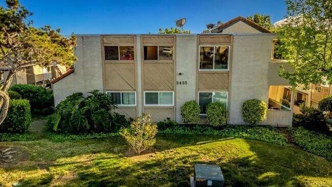 Building Photo - 3435 Capalina Rd