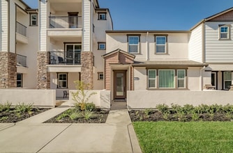 Building Photo - STUNNING 3/2.5 (Natomas)! Gym, Pool, Solar...