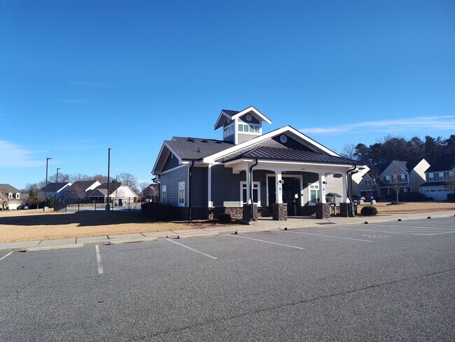 Building Photo - Georgeous 3 bedroom, 2.5 bathroom home located in the Stafford at Longtree community!