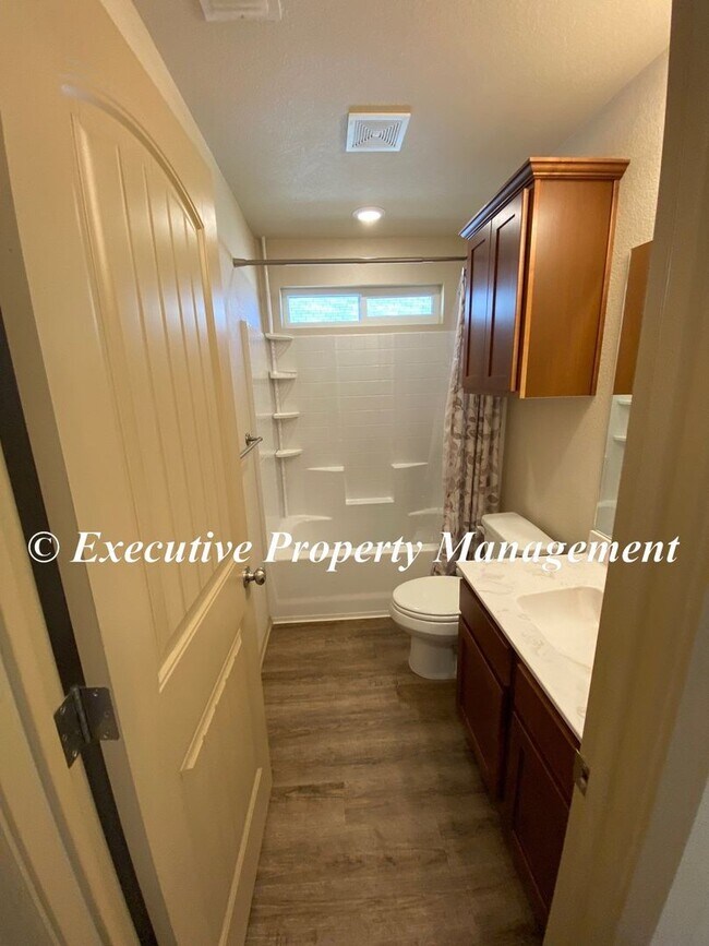 Building Photo - 1781 Dryden Ave