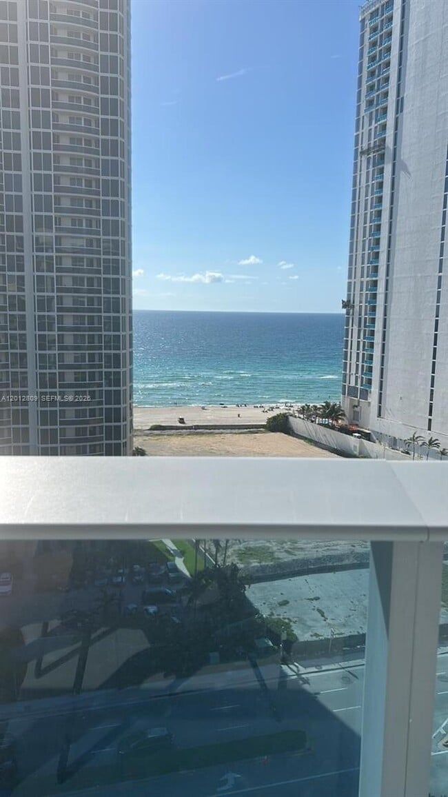 Building Photo - 17550 Collins Ave