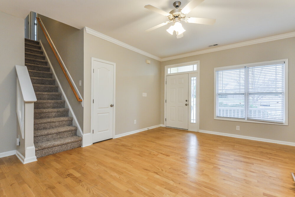 Building Photo - 1040 Bridlemine Dr