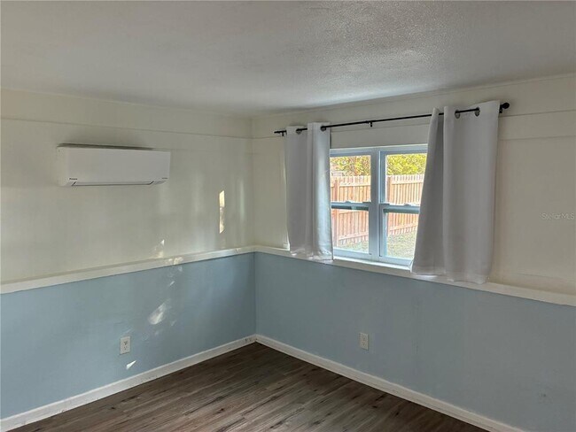 Building Photo - 3625 2nd Ave S