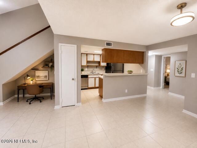 Building Photo - 5553 Greatpine Ln S
