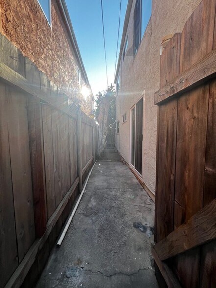 Building Photo - 4419 Louisiana St