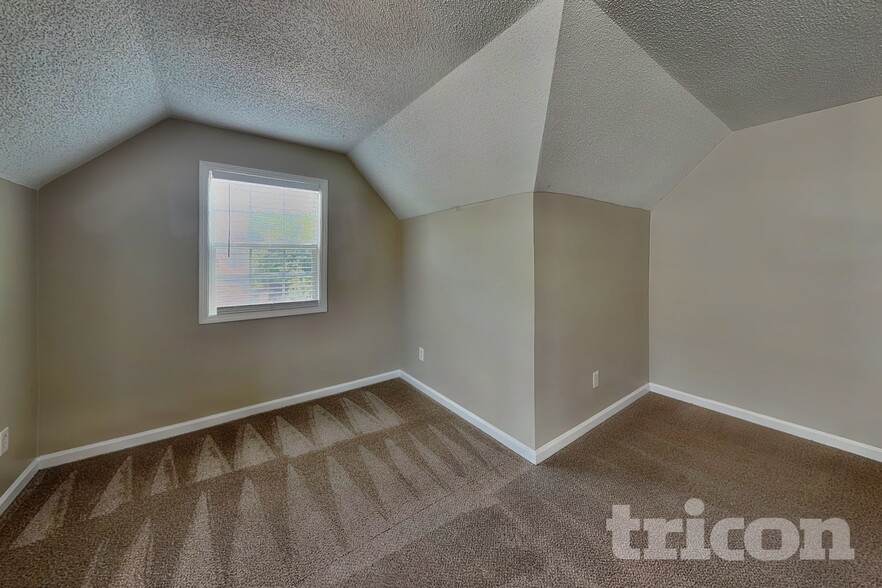 Building Photo - 1806 Dalton Way