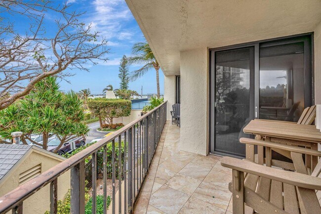 Building Photo - 5420 N Ocean Dr