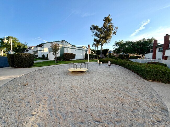 Building Photo - Claremont PUD For Lease