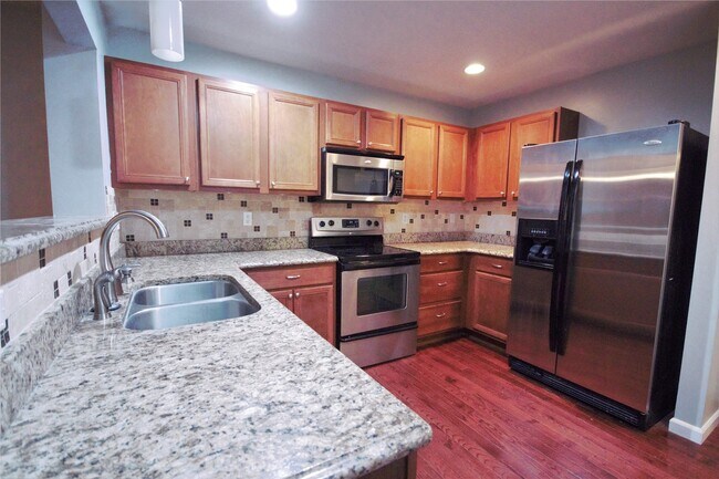 Building Photo - 236 Countryshire Dr