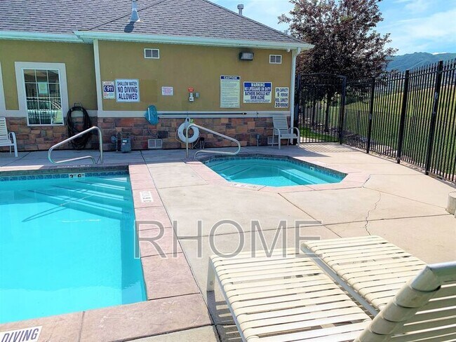 Building Photo - 114 Bella Monte Dr