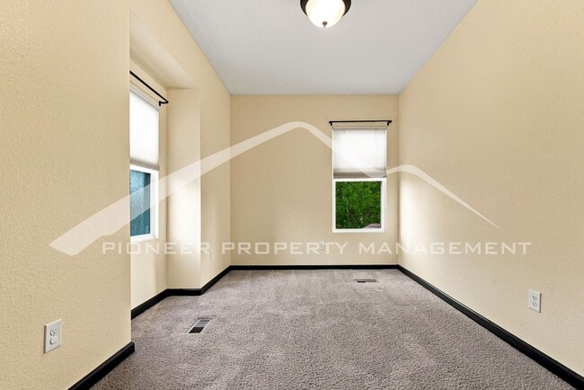 Building Photo - 3503 Franklin St
