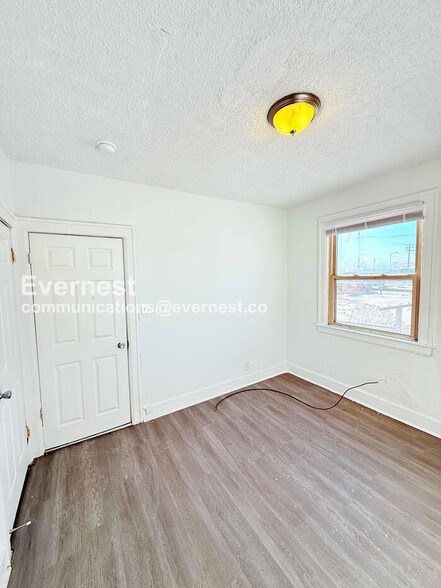 Building Photo - 13909 Hartwell St