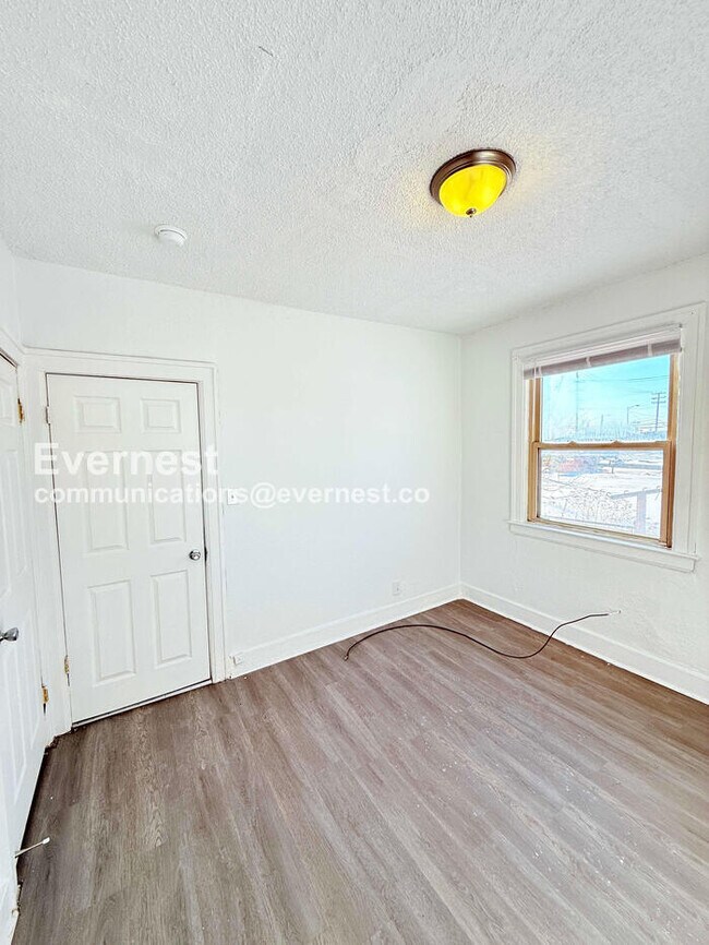 Building Photo - 13909 Hartwell St