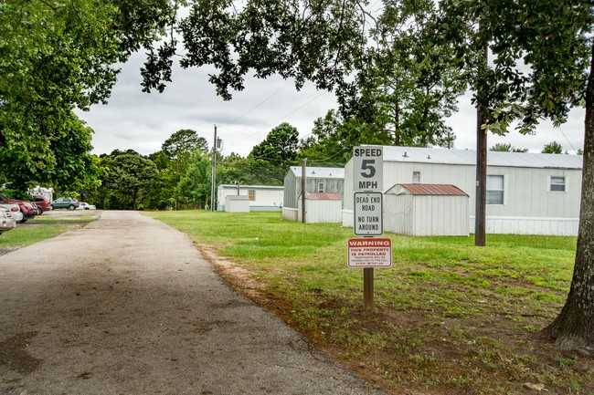 Building Photo - Stewart Place Estates