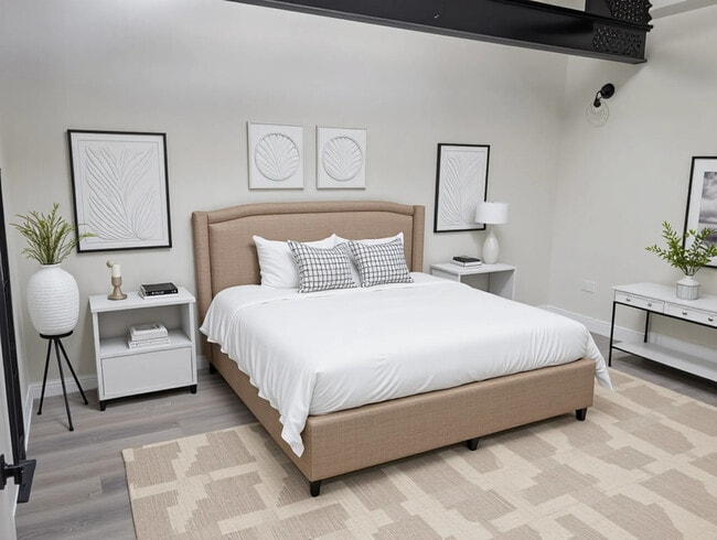 Building Photo - 1453 Maple Ave