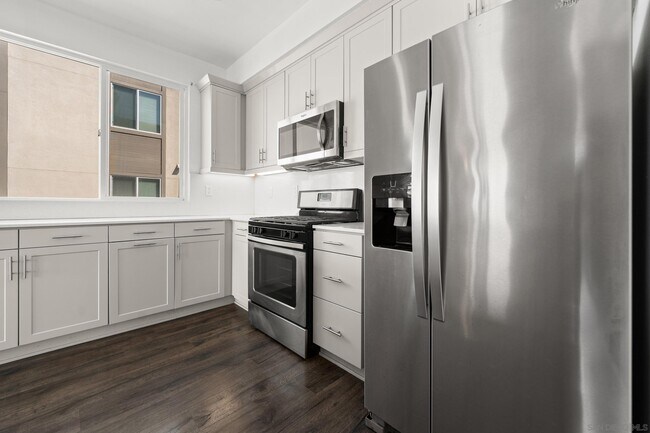 Building Photo - 1207 Paseo Seashore