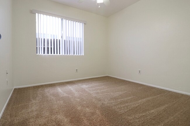 Building Photo - Welcome to this updated single-story 3-bedroom, 2-bath home located in the desirable Fairfield Mi...