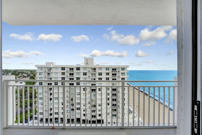 Building Photo - 4511 S Ocean Blvd