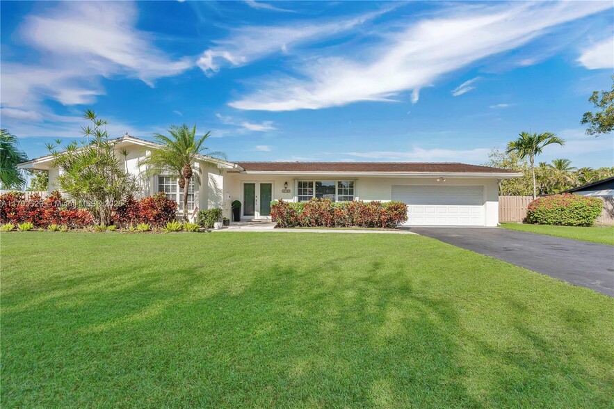 Primary Photo - 11522 SW 100th Ave