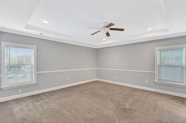 Building Photo - Spacious 4-Bedroom Charleston Home Loaded ...